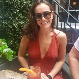 Meet your Posher, Dana